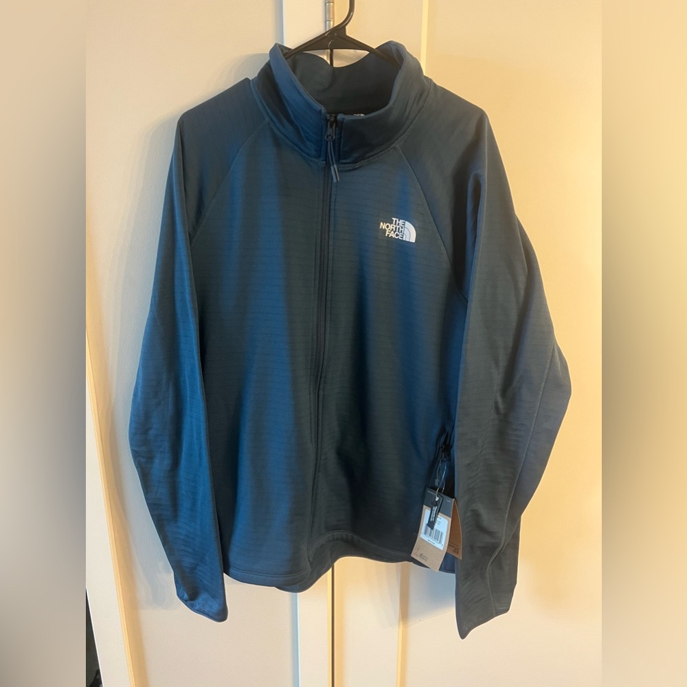North Face Zip Up (NWT)